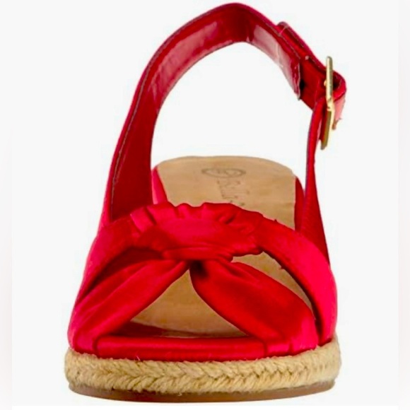 Bella Vita Red 👡Wedge Sandals with Crisscross Straps - Picture 2 of 6